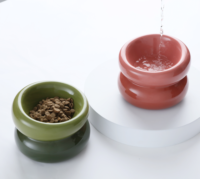 Elevated Soufflé Pet Bowl – Anti-Slip Ceramic Design (Amber Orange)